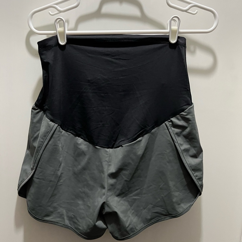 NWOT AMPOSH Women’s Maternity Workout Shorts Over Belly ButteryYogaRunning short - Picture 9 of 10